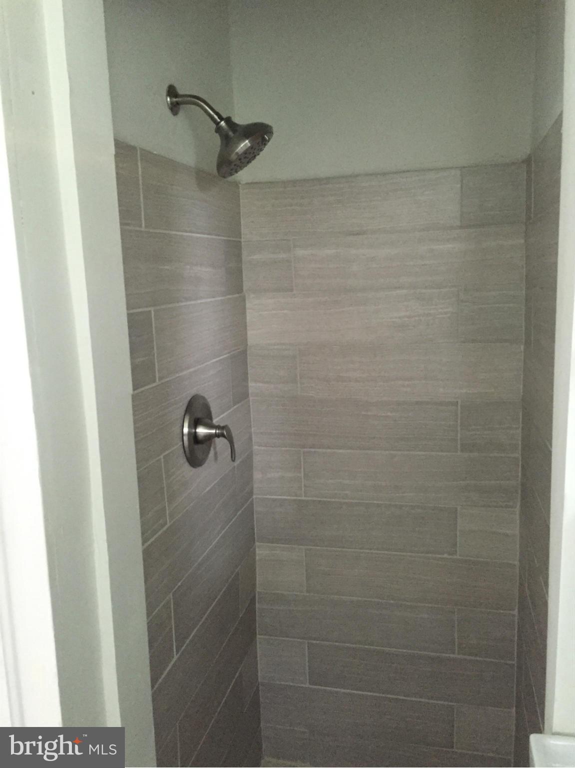 3516 White Chapel Road Baltimore, MD 21215 - Photo 8 of 13 Bath (Master)