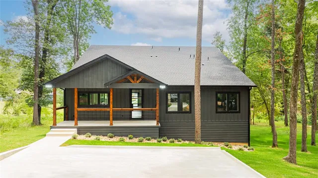 $1,250,000 | 287 Naus Drive, Scroggins, TX 75480