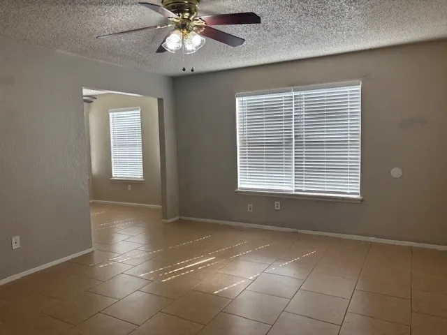 $875 | 825 Quetzal Street, Unit 2, Corpus Christi, TX 78418