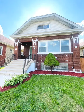 $469,900 | 1932 East Avenue, Berwyn, IL 60402