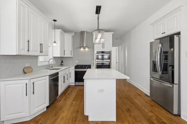 $469,900 | 1932 East Avenue, Berwyn, IL 60402