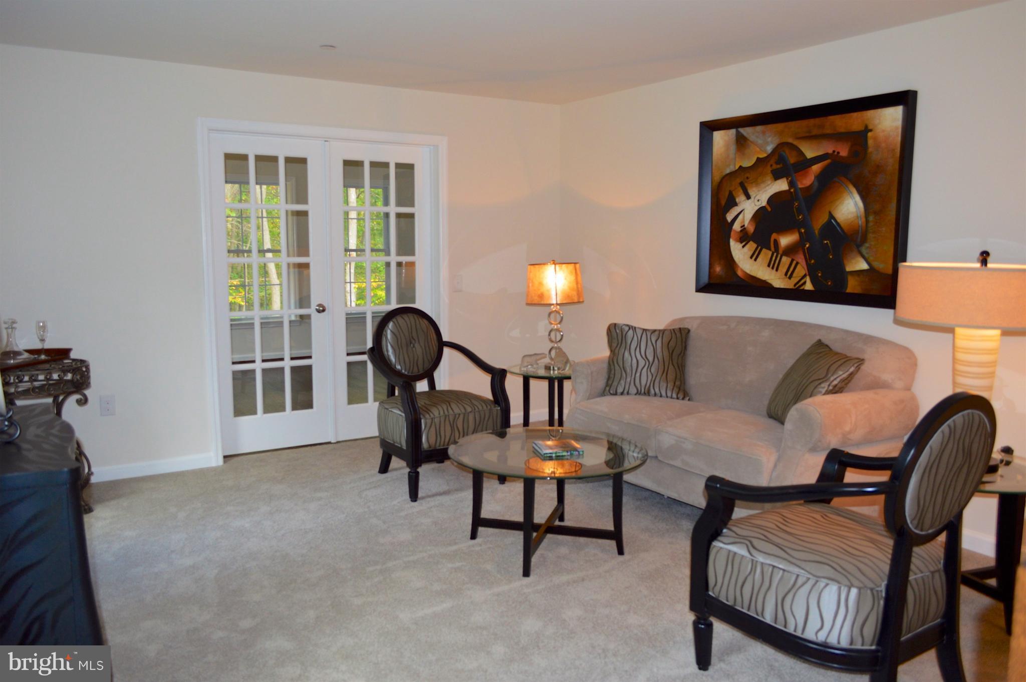 3112 Powder Mill Road Hyattsville, MD 20783 - Photo 13 of 30 Living Room