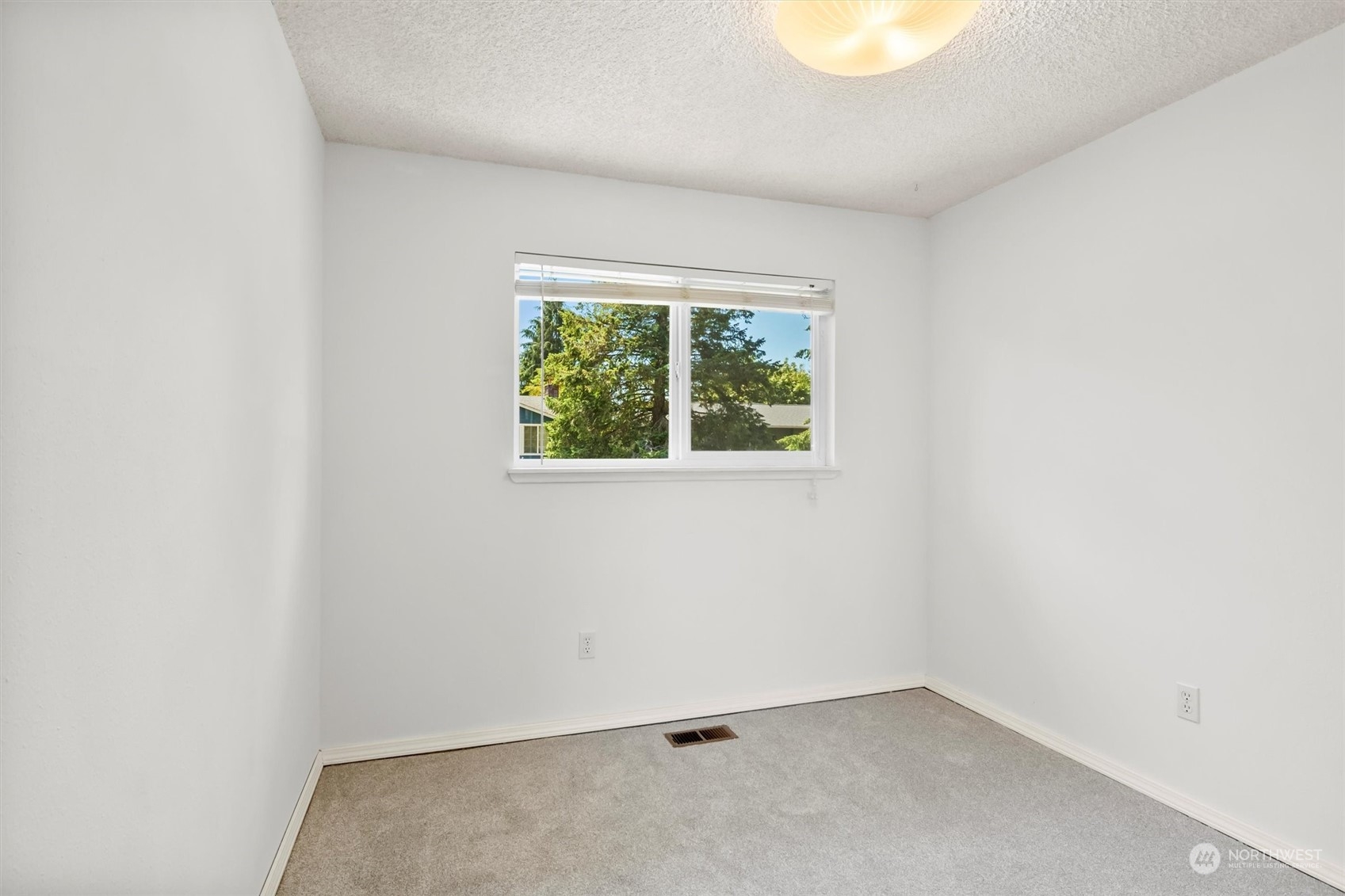 2627 166th Street Southeast Bothell, WA 98012 - Photo 13 of 28