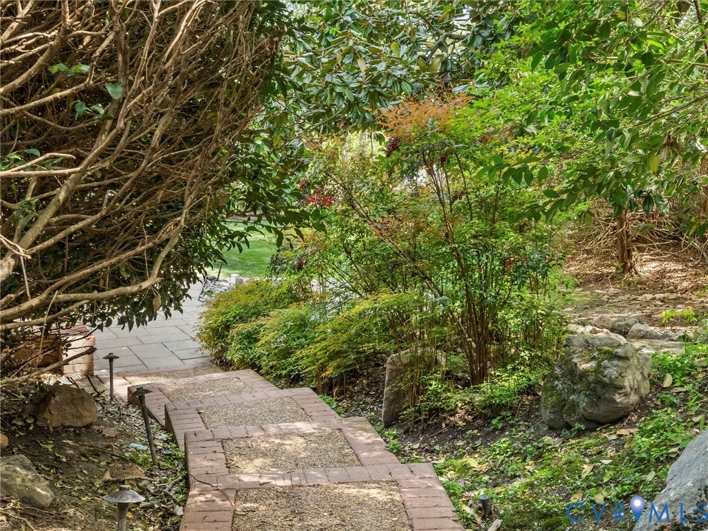 8705 Raleigh Manor Place Henrico, VA 23229 - Photo 11 of 73