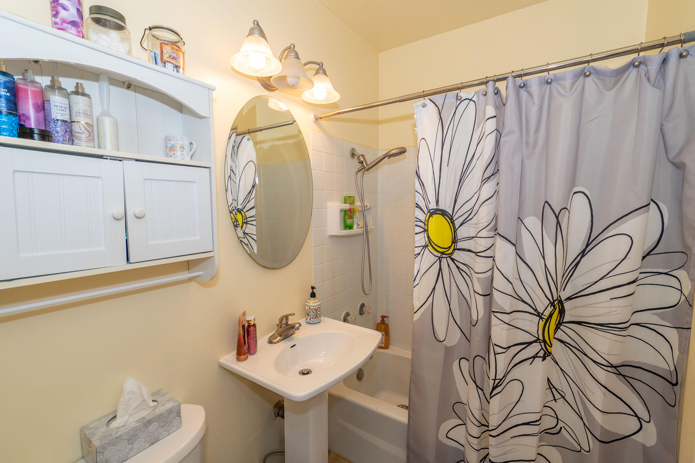 983 Miners Road St. Joseph, MI 49085 - Photo 24 of 40 983 Miners Rd SJ Bathroom