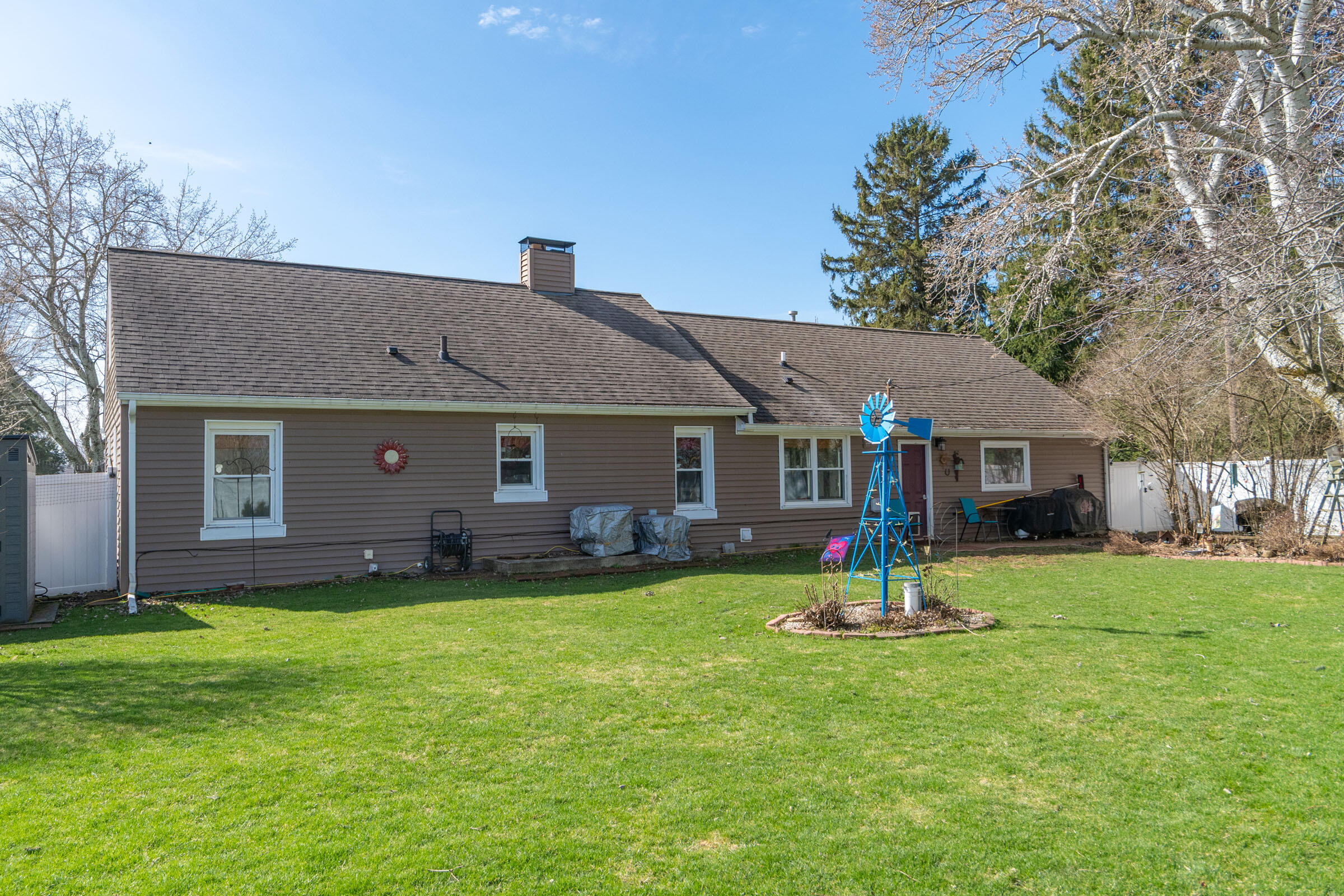 983 Miners Road St. Joseph, MI 49085 - Photo 32 of 40 983 Miners Rd SJ Yard 4