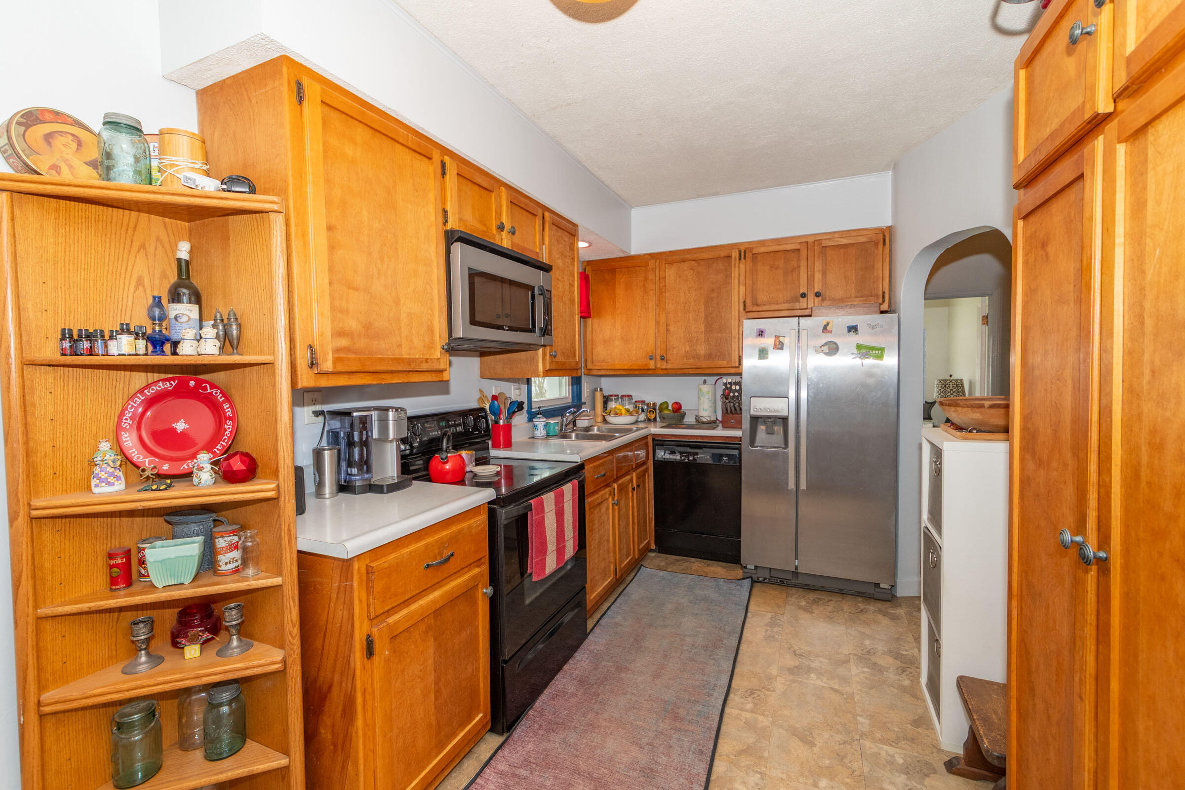 983 Miners Road St. Joseph, MI 49085 - Photo 8 of 40 983 Miners Rd SJ Kitchen 3