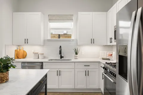 $715,000 | 1201 Luna Street, Austin, TX 78721