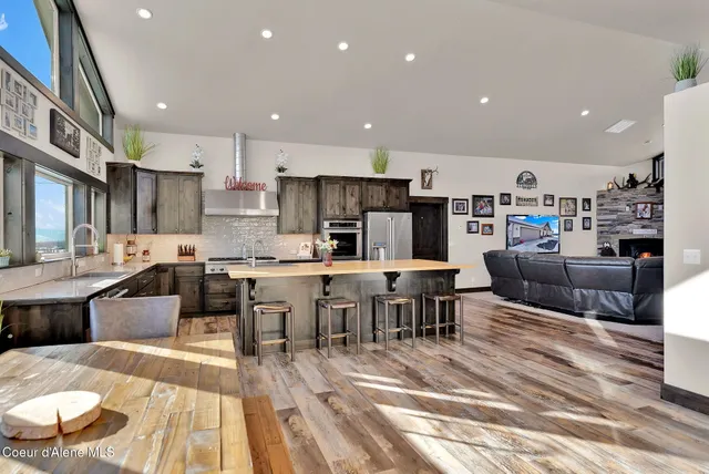 $850,000 | 5383 East Van Dusen Road, Harrison, ID 83833