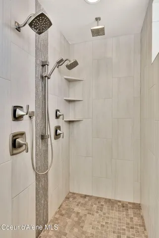 $850,000 | 5383 East Van Dusen Road, Harrison, ID 83833