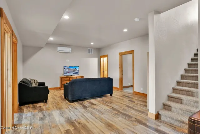 $850,000 | 5383 East Van Dusen Road, Harrison, ID 83833