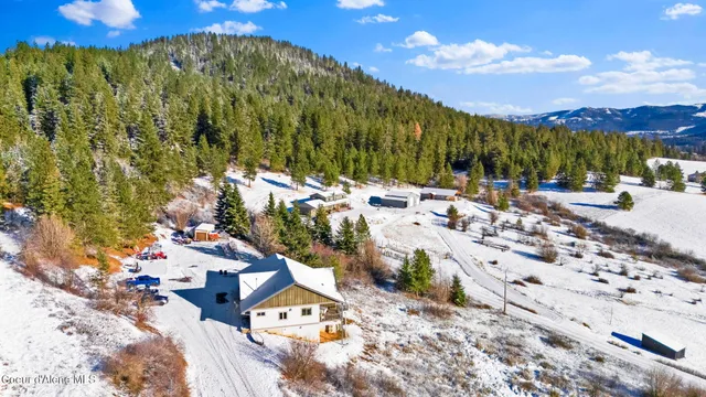 $850,000 | 5383 East Van Dusen Road, Harrison, ID 83833