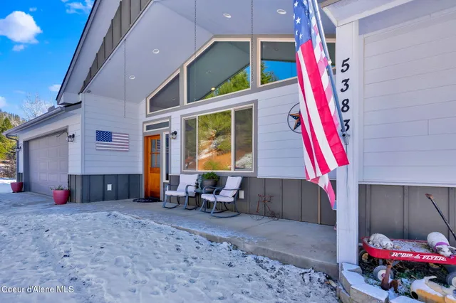 $850,000 | 5383 East Van Dusen Road, Harrison, ID 83833
