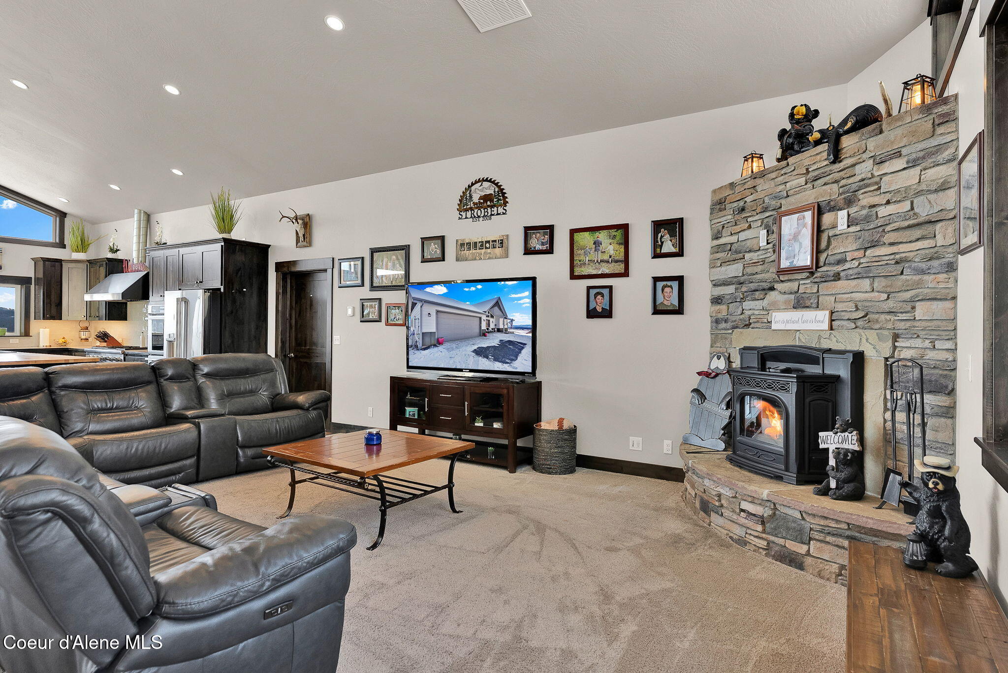 5383 East Van Dusen Road Harrison, ID 83833 - Photo 8 of 67 Living Room