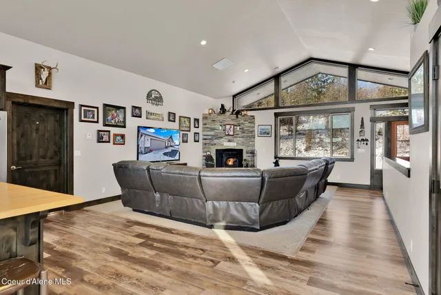 $850,000 | 5383 East Van Dusen Road, Harrison, ID 83833