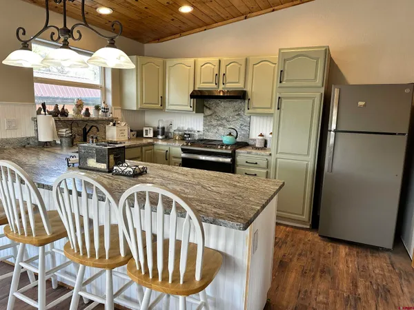 $698,500 | 21935 Oatman Road, Eckert, CO 81418