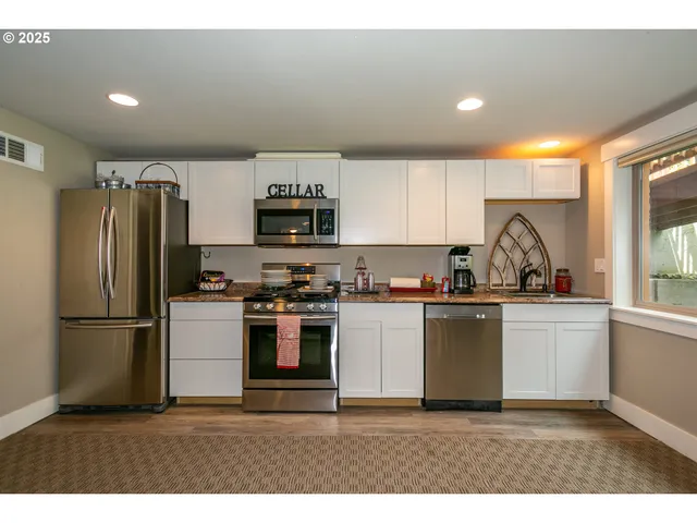 $2,100,000 | 30125 Northwest Scotch Church Road, Hillsboro, OR 97124