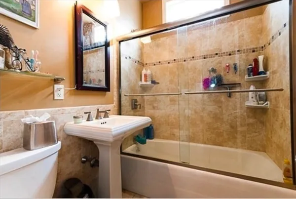 $2,750 | 112 West Wyoming Avenue, Unit 1, Melrose, MA 02176