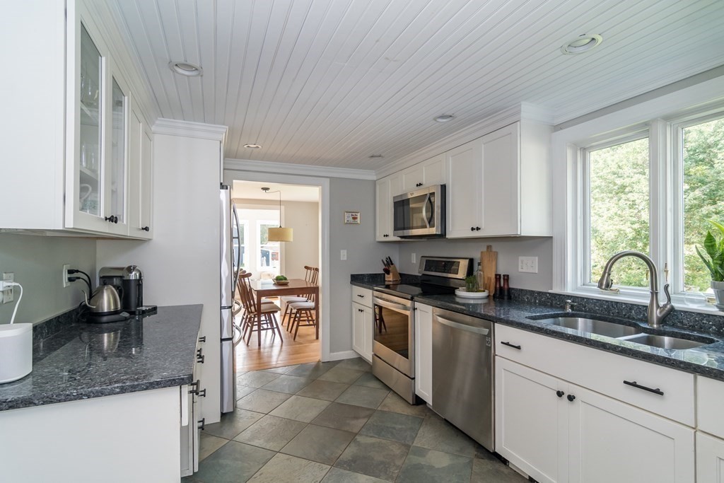 183 Prospect Street Ashland, MA 01721 - Photo 7 of 31