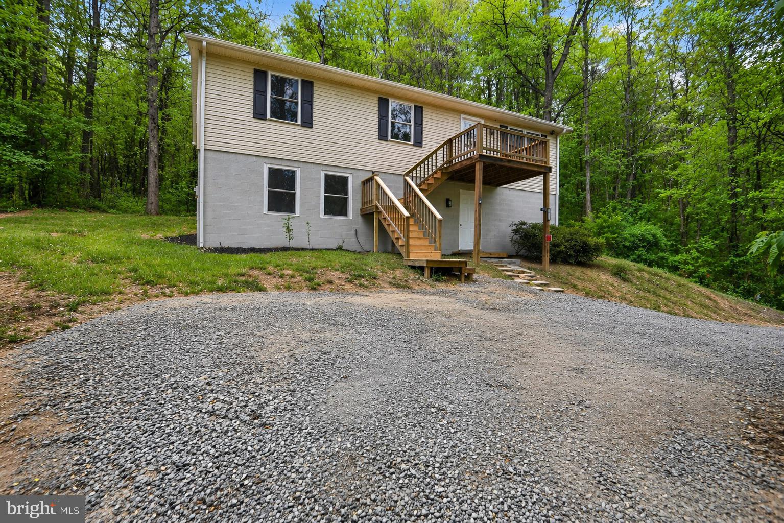 827 Greene Acres Road South Stanardsville, VA 22973 - Photo 2 of 25