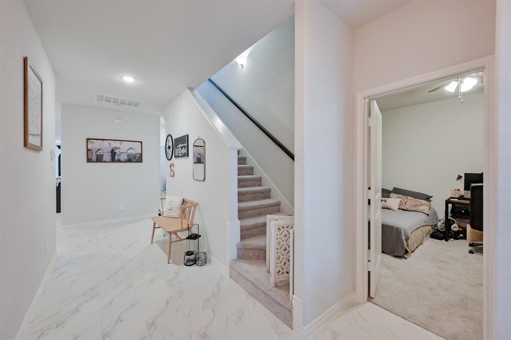 10621 Alpine Meadow Lane Fort Worth, TX 76140 - Photo 5 of 35