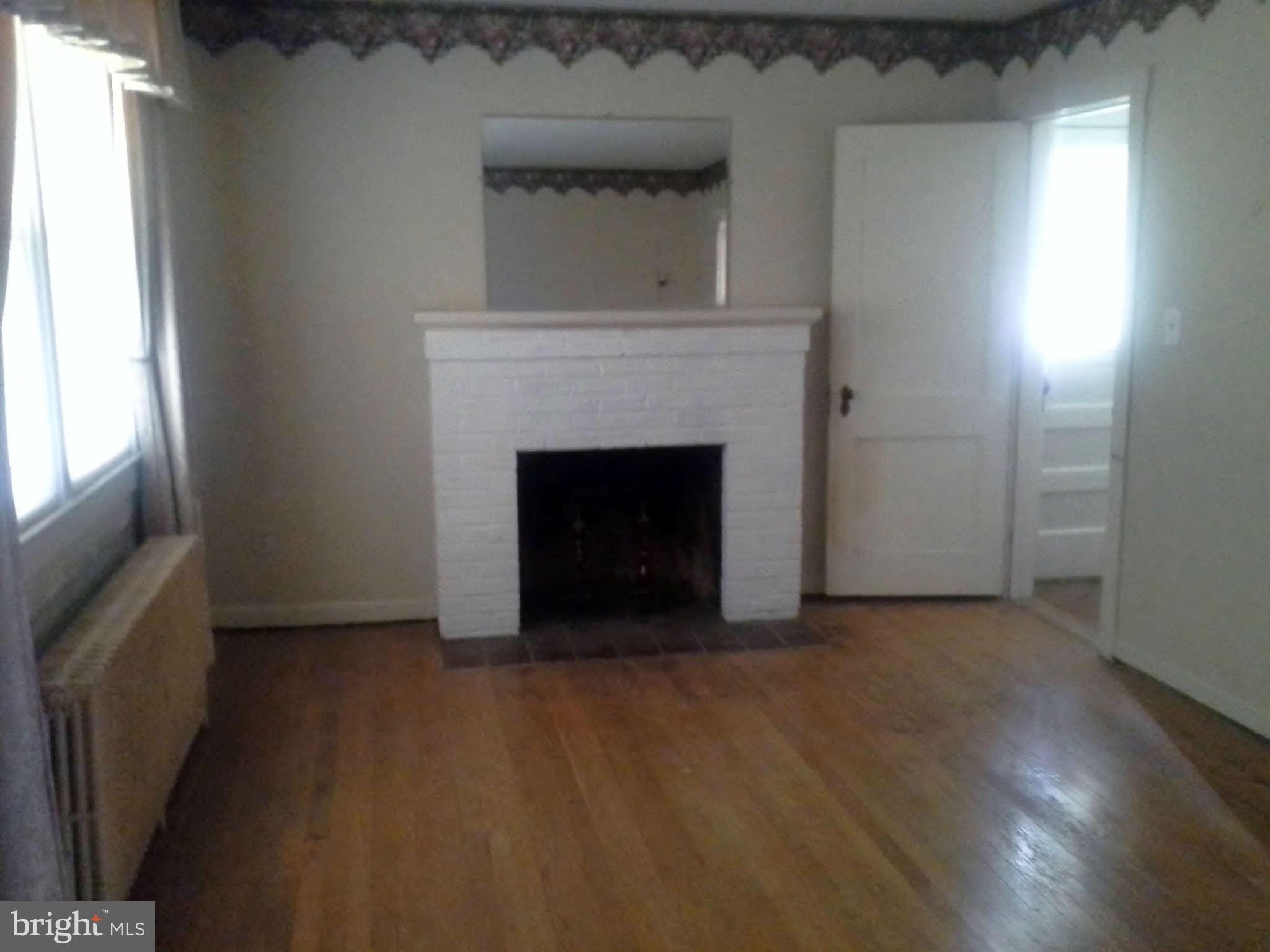 4101 Buckman Road Alexandria, VA 22309 - Photo 11 of 25 Living Room