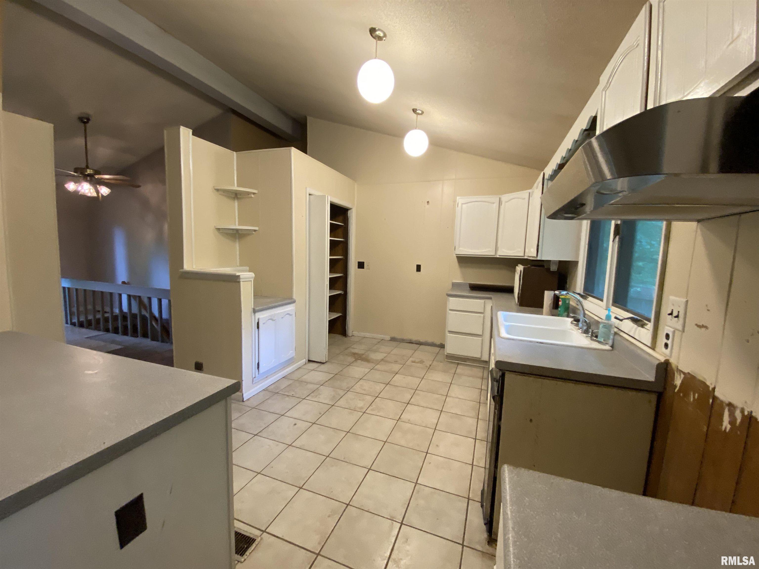 595 Union Hill Road Carbondale, IL 62903 - Photo 4 of 24