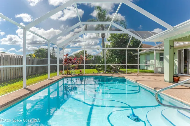 an aerial view of a houses