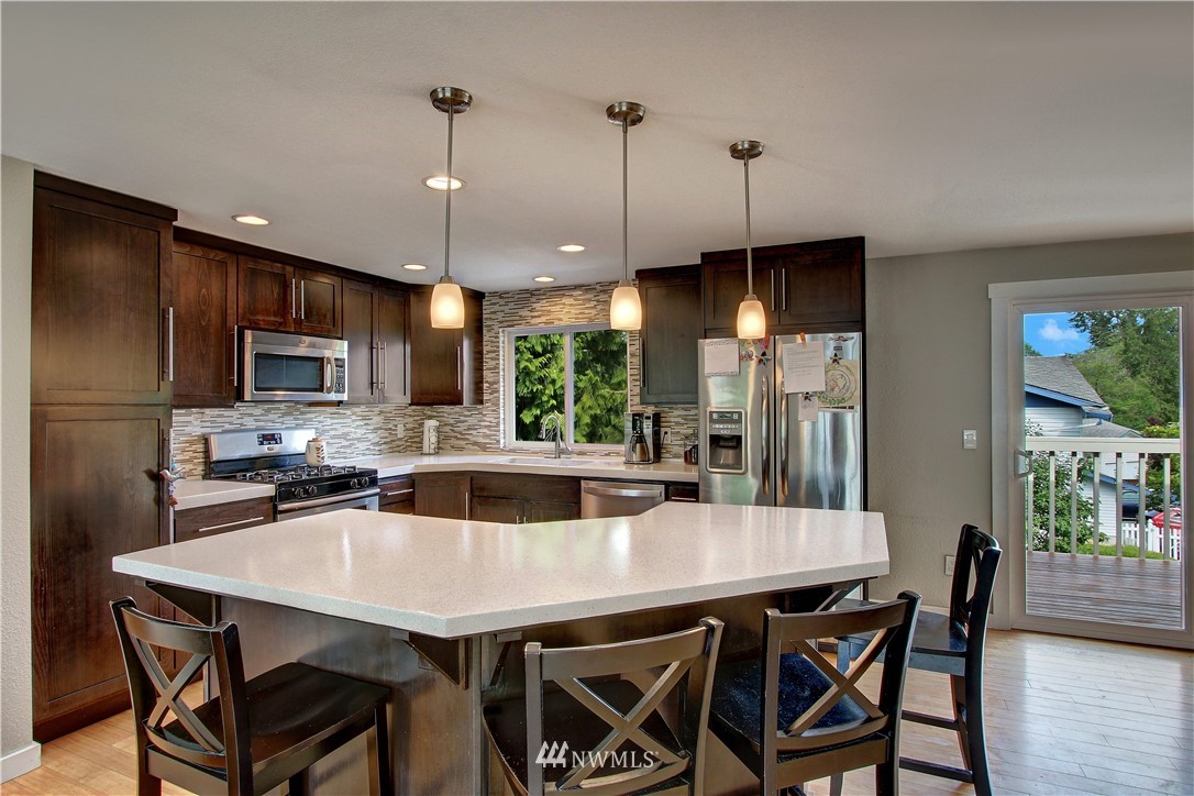 20705 11th Drive Southeast Bothell, WA 98012 - Photo 2 of 19 Gallery Image 2