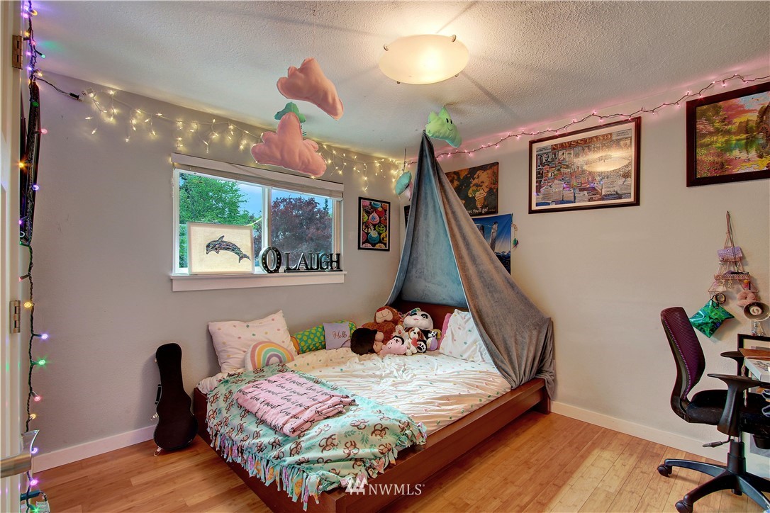 20705 11th Drive Southeast Bothell, WA 98012 - Photo 11 of 19 Gallery Image 11