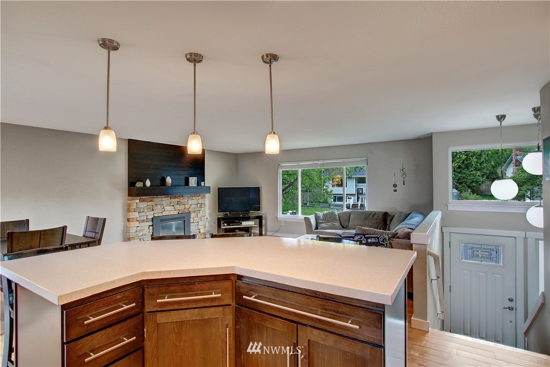 20705 11th Drive Southeast Bothell, WA 98012 - Photo 6 of 19 Gallery Image 6