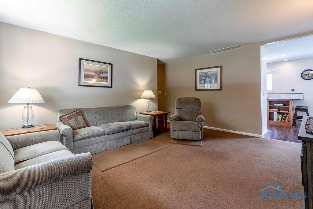 2737 Moffat Road Toledo, OH 43615 - Photo 8 of 25 Gallery Image 8