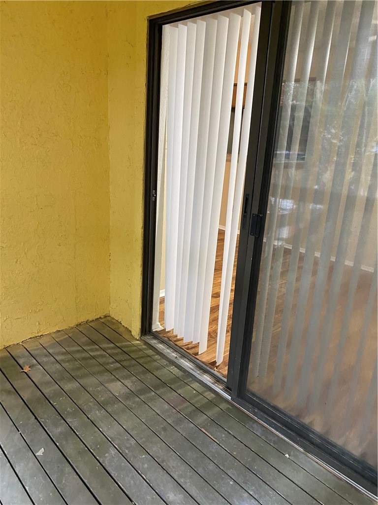 806 West 24th Street, Unit 308 Austin, TX 78705 - Photo 25 of 25 a view of a bathroom from a window