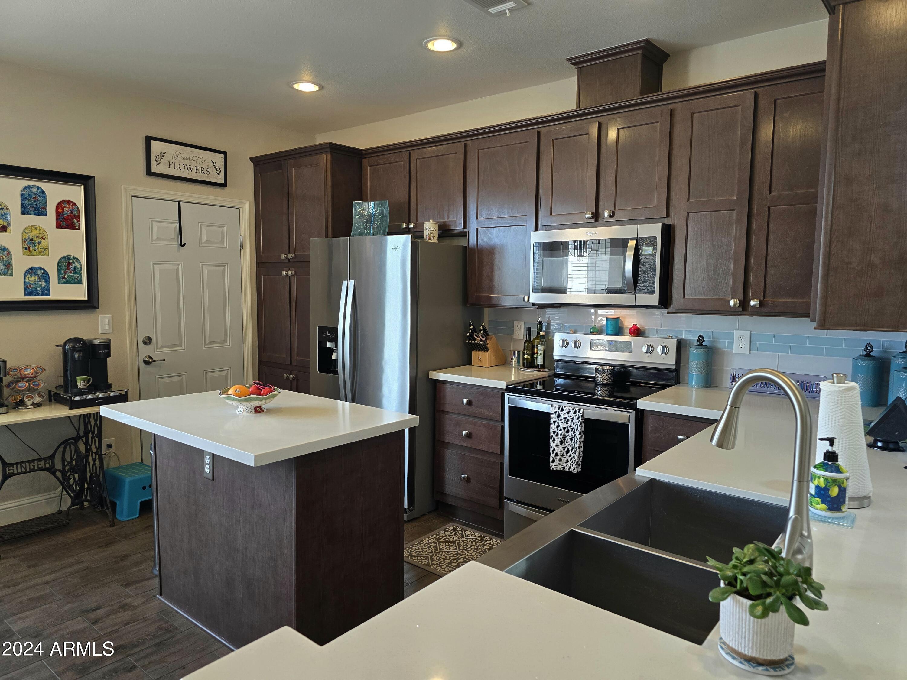 3301 South Goldfield Road, Unit 6044 Apache Junction, AZ 85119 - Photo 8 of 35 20240609_153709