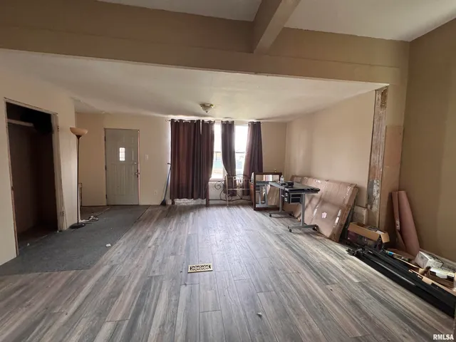 $20,000 | 336 South Madison Street, Macomb, IL 61455