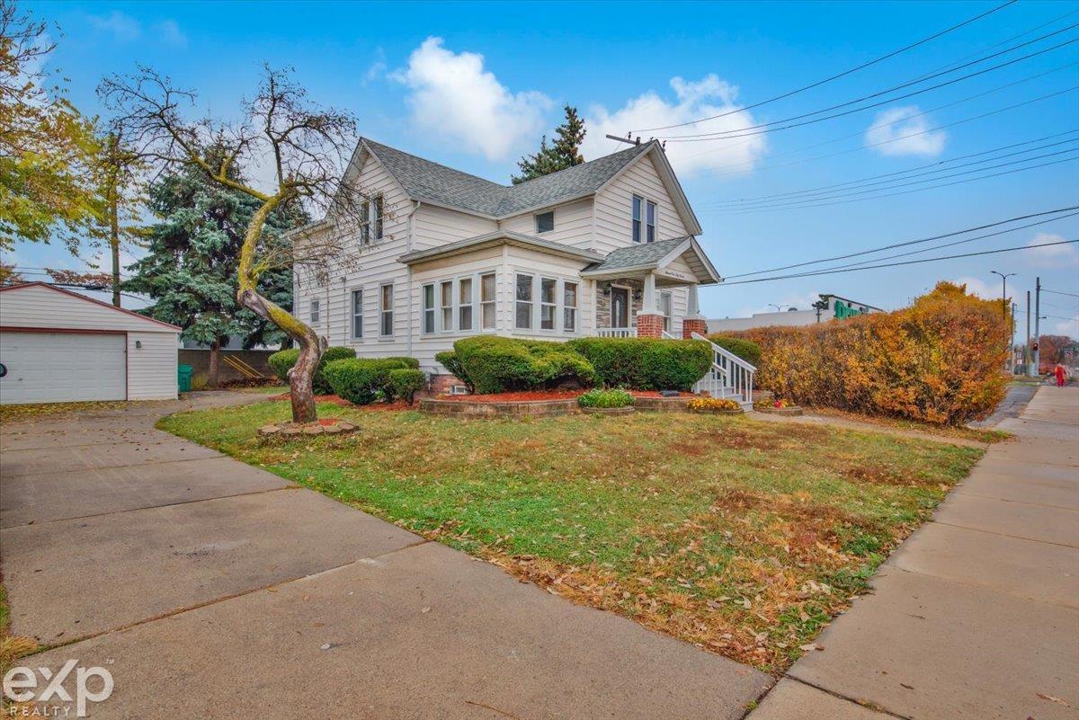 16157 Stephens Eastpointe, MI 48021 - Photo 1 of 32 Gallery Image 1