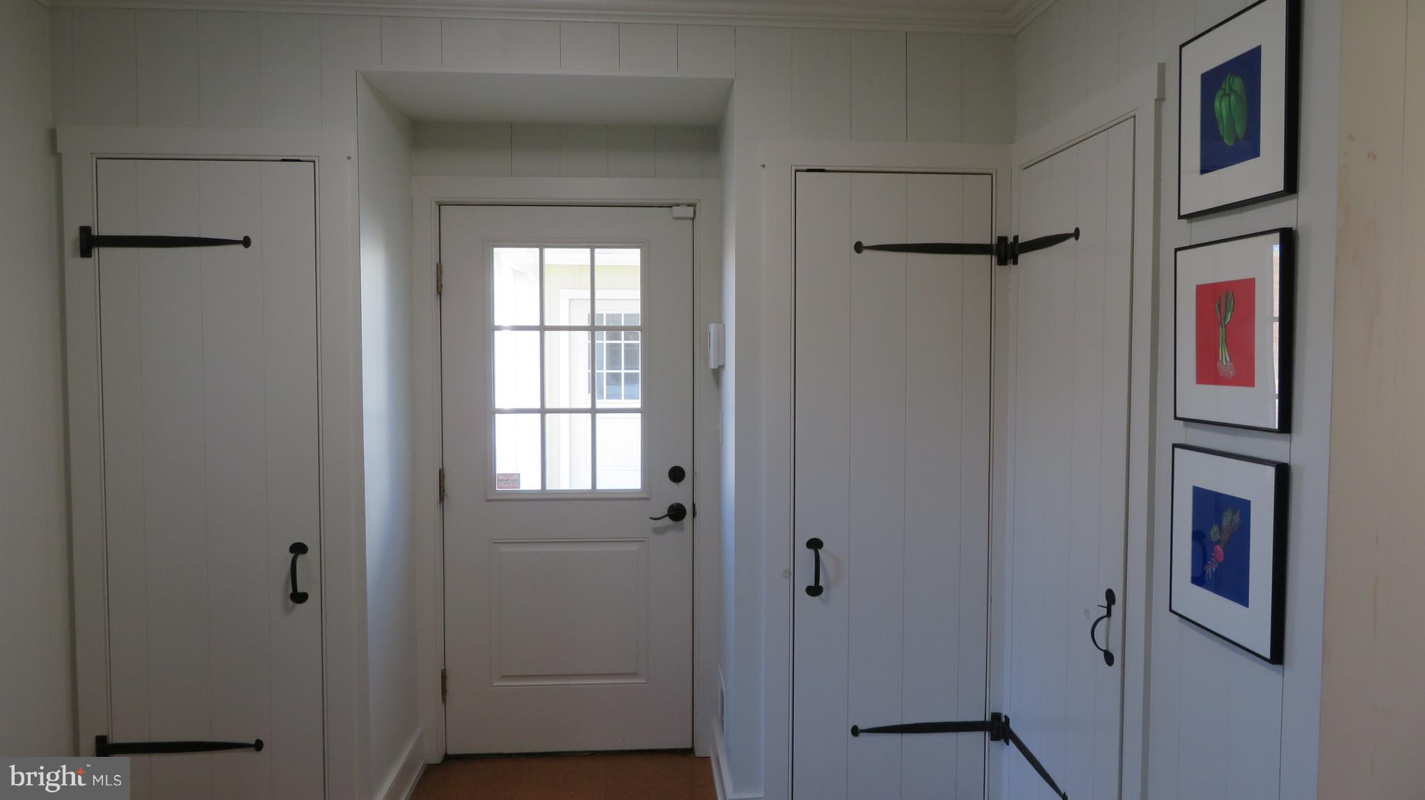 62 Hope Hill Road Castleton, VA 22716 - Photo 23 of 80 mud room