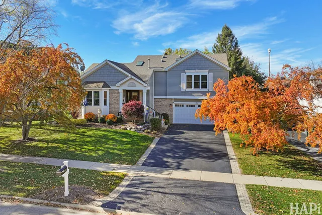 $500,000 | 775 White Pine Circle, Lake In The Hills, IL 60156