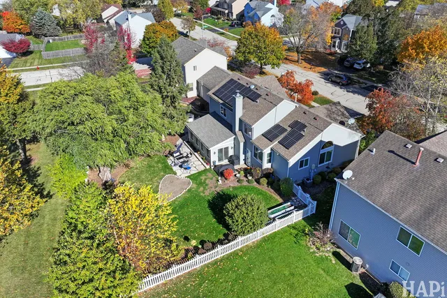 $500,000 | 775 White Pine Circle, Lake In The Hills, IL 60156