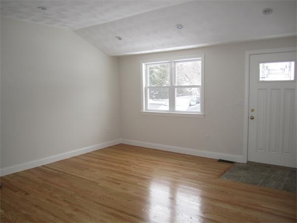 28 Elm Road Westford, MA 01886 - Photo 5 of 29 Gallery Image 5