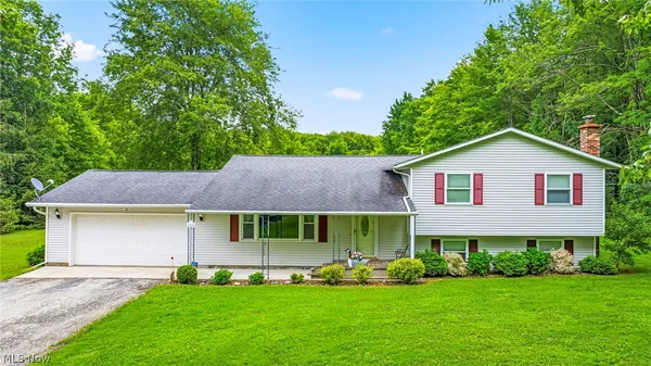 $295,000 | 1960 Dadeyville Road, Austinburg, OH 44010