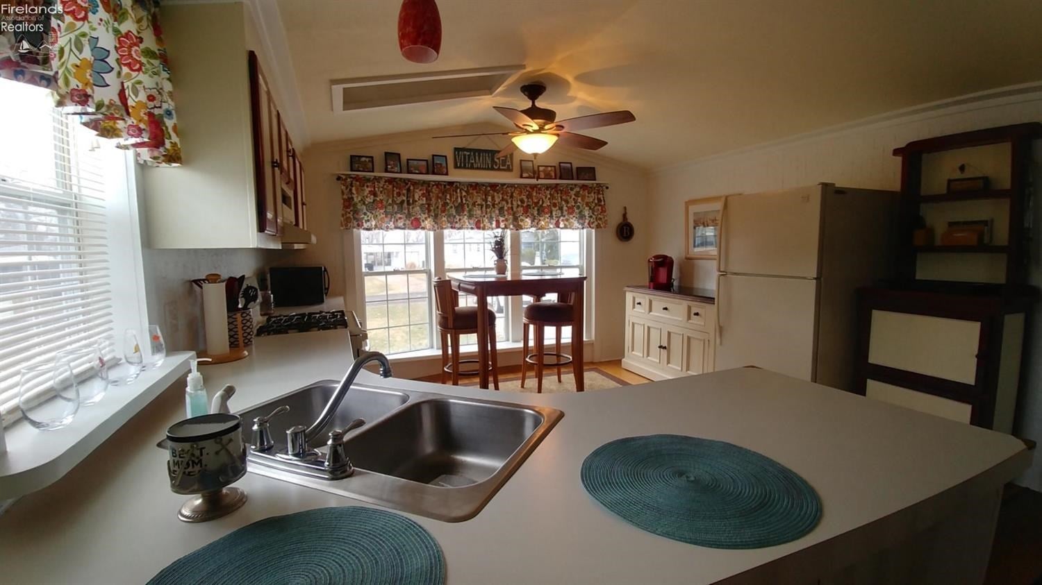 1600 North Buck Road, Unit 77 Lakeside Marblehead, OH 43440 - Photo 9 of 17 Gallery Image 9