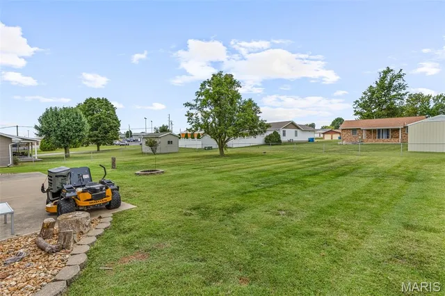 $275,000 | 465 Sycamore Drive, Ste. Genevieve, MO 63670