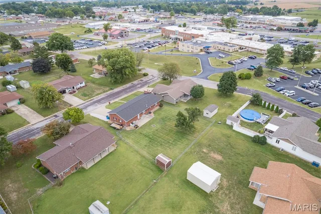 $275,000 | 465 Sycamore Drive, Ste. Genevieve, MO 63670