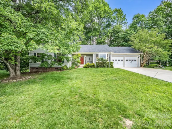 $375,000 | 606 Woodberry Court, Fletcher, NC 28732