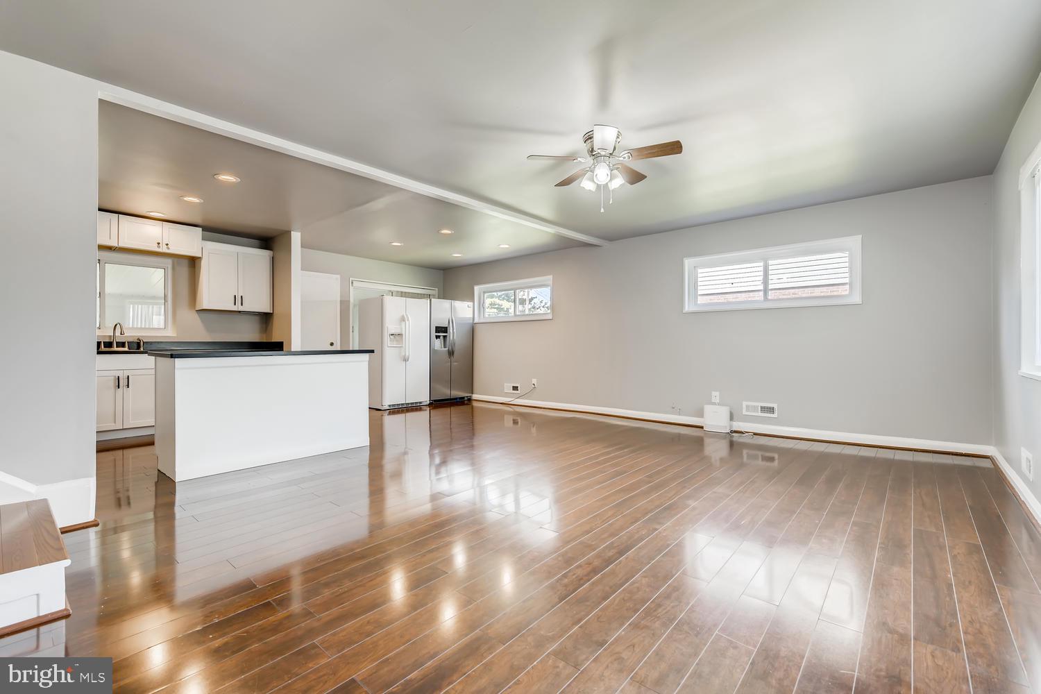 1014 Southridge Road Baltimore, MD 21228 - Photo 5 of 28