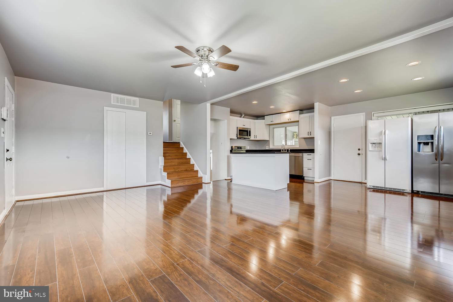 1014 Southridge Road Baltimore, MD 21228 - Photo 6 of 28