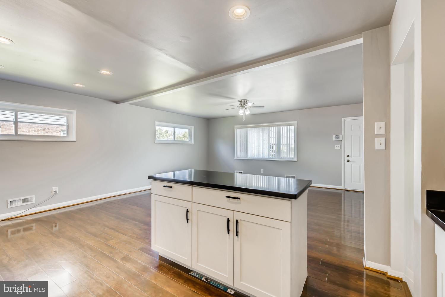 1014 Southridge Road Baltimore, MD 21228 - Photo 9 of 28