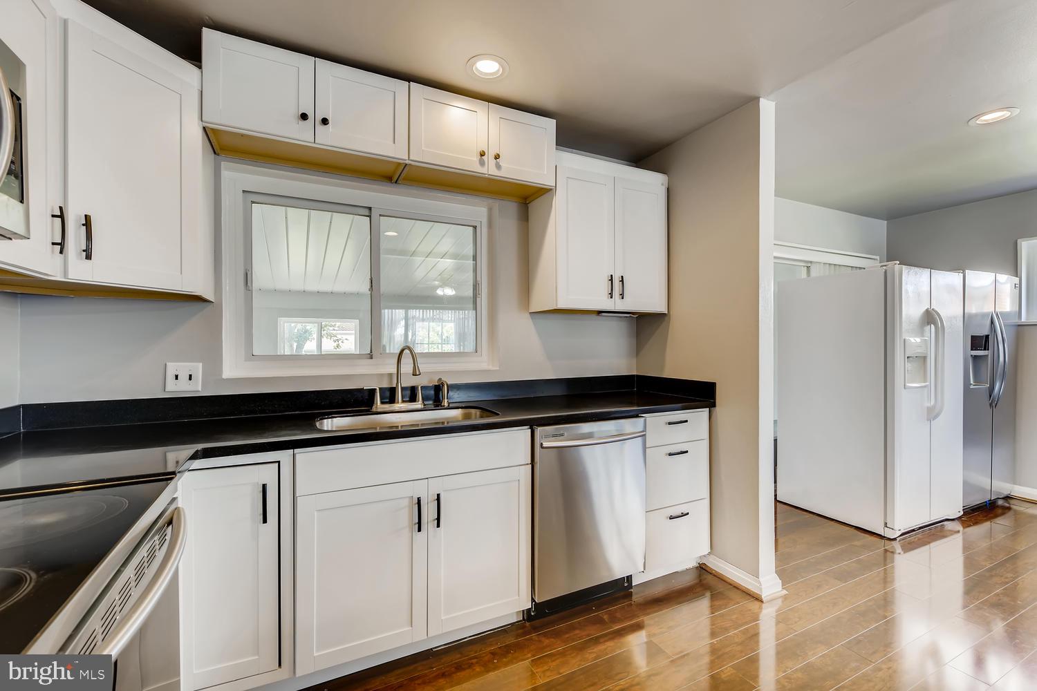 1014 Southridge Road Baltimore, MD 21228 - Photo 10 of 28
