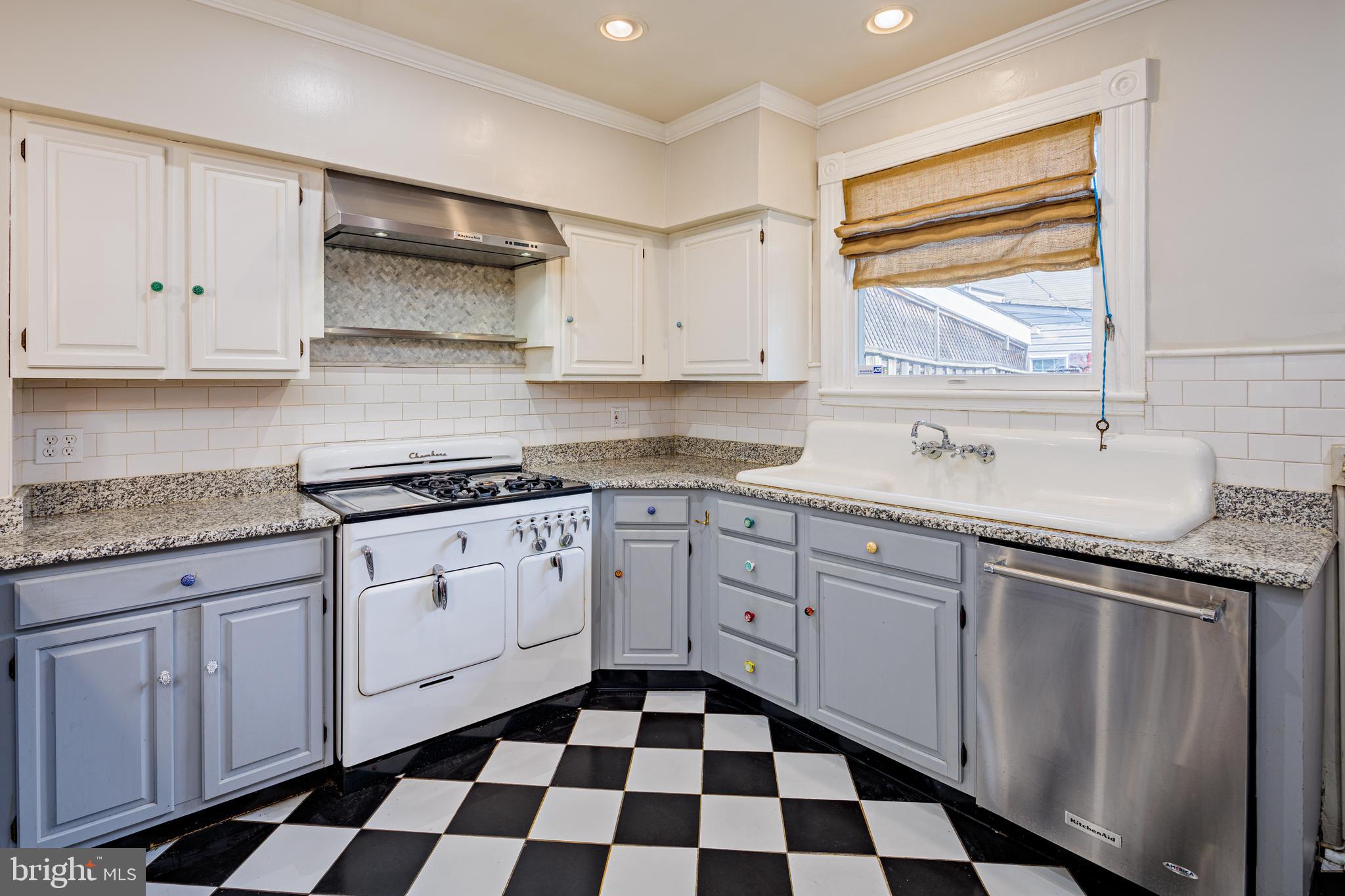 3408 Elliott Street Baltimore, MD 21224 - Photo 11 of 40